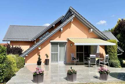 Haus zum Kaufen in Dresden 882.000 € 218 m² 7 zimmer