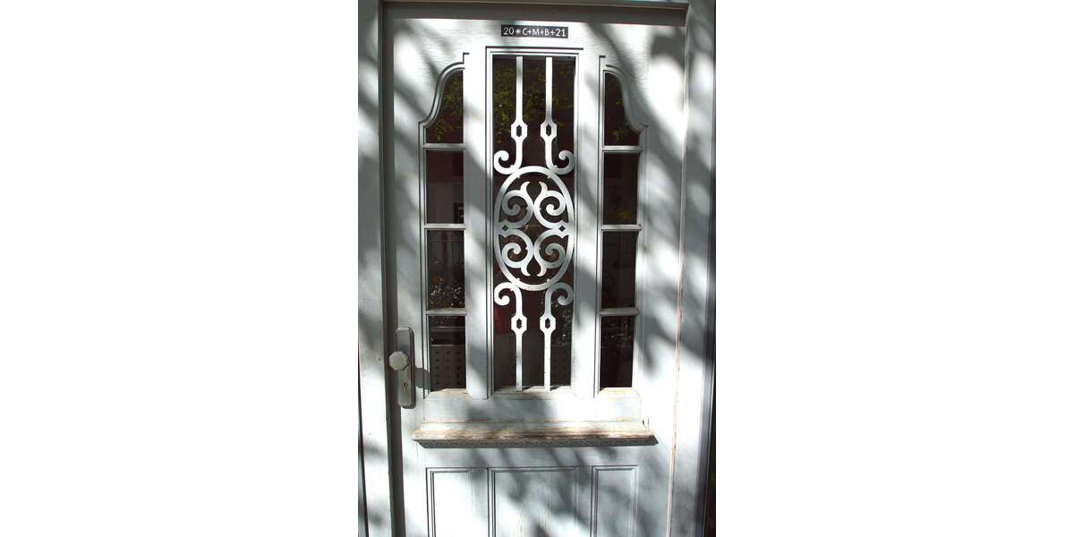 Stilvolle Stadtvilla: Historischer Charme & moderne Ausstattung – Perfekt für Wohnen und Arbeiten zimmer