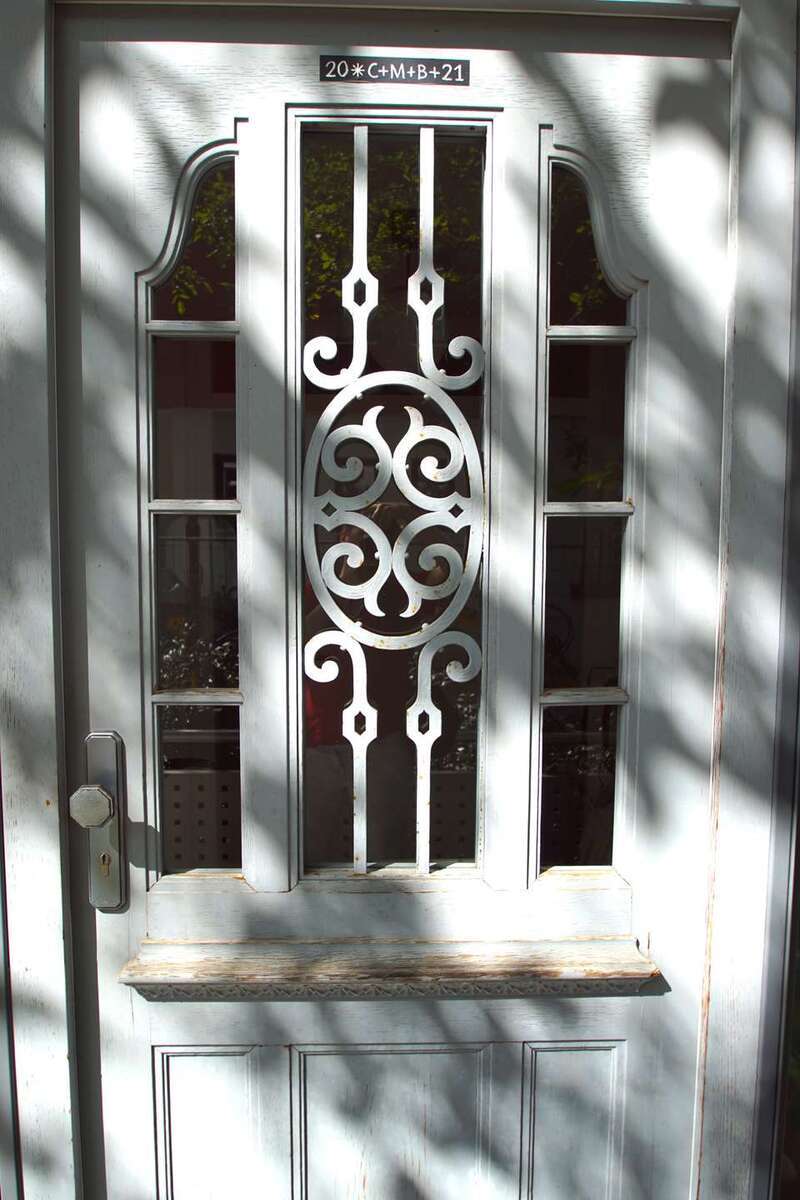 Stilvolle Stadtvilla: Historischer Charme & moderne Ausstattung – Perfekt für Wohnen und Arbeiten zimmer