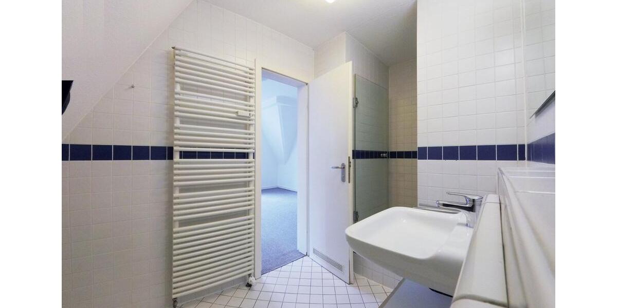 Dachgeschoßwohnung Dresden Cotta - 1 Zimmer, 18 m&sup2;, 400&euro; | Angebot:25882704