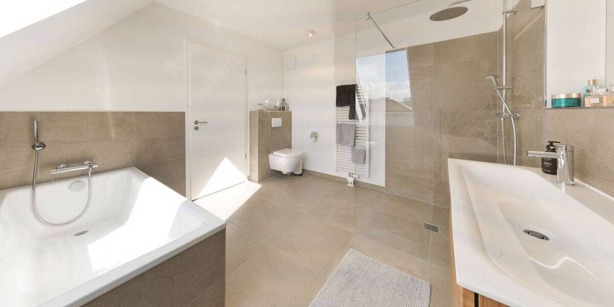 Etagenwohnung Dresden Äußere Neustadt - 3 Zimmer, 149 m&sup2;, 749.990&euro; | Angebot:26154788