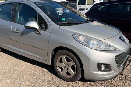 Peugeot 207 212.000 km 1.999 &euro; Dresden 01097