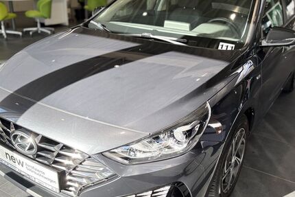 Hyundai i30 66.702 km 17.990 &euro; Dresden 01139