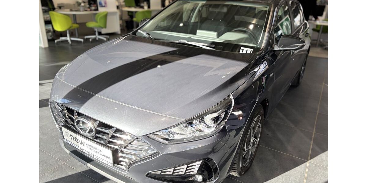 Hyundai i30 66.702 km 17.990 &euro; Dresden 01139