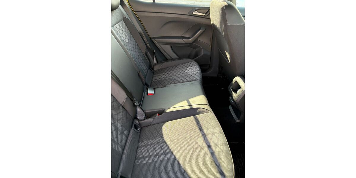 VW T-Cross 18.000 km 25.500 &euro; Radeburg 01471