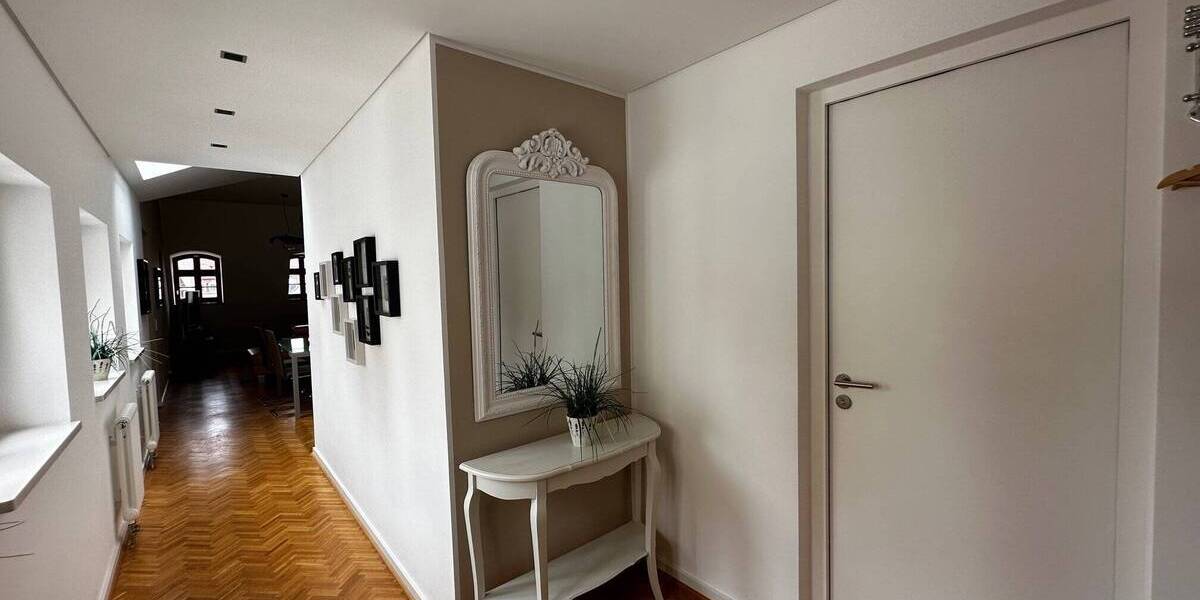 Etagenwohnung Dresden Innere Altstadt - 2 Zimmer, 77 m&sup2;, 2.900&euro; | Angebot:25707386