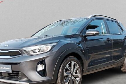 Kia Stonic 48.532 km 14.960 &euro; Pirna 01796
