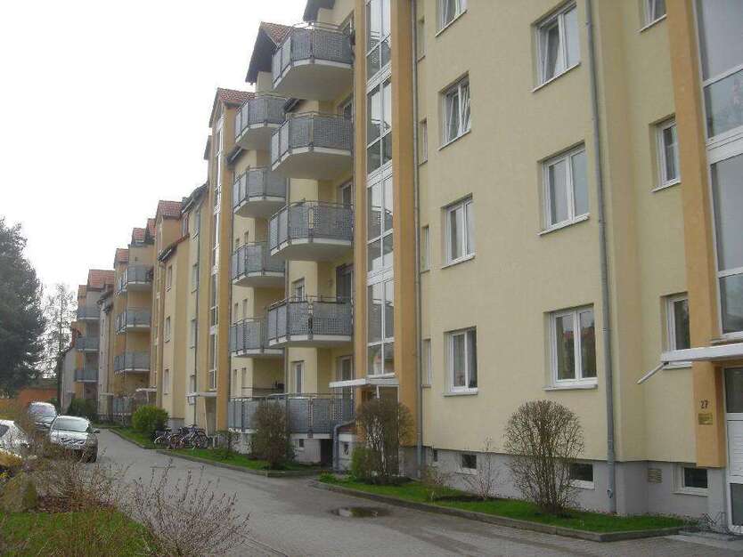 Wohnung zum Kaufen in Radeberg 57.470 € 32.84 m²