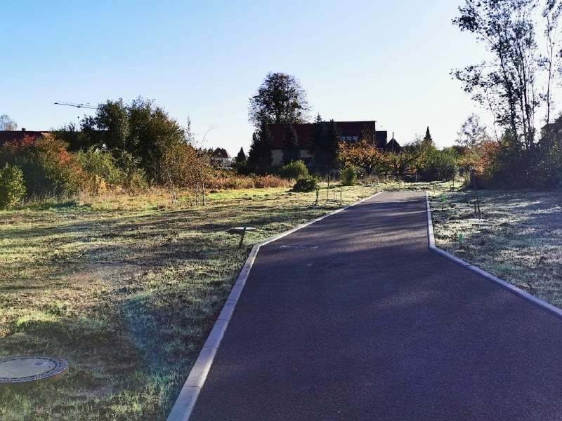 Grundstück zu verkaufen in Struppen 181.000 € 724 m²