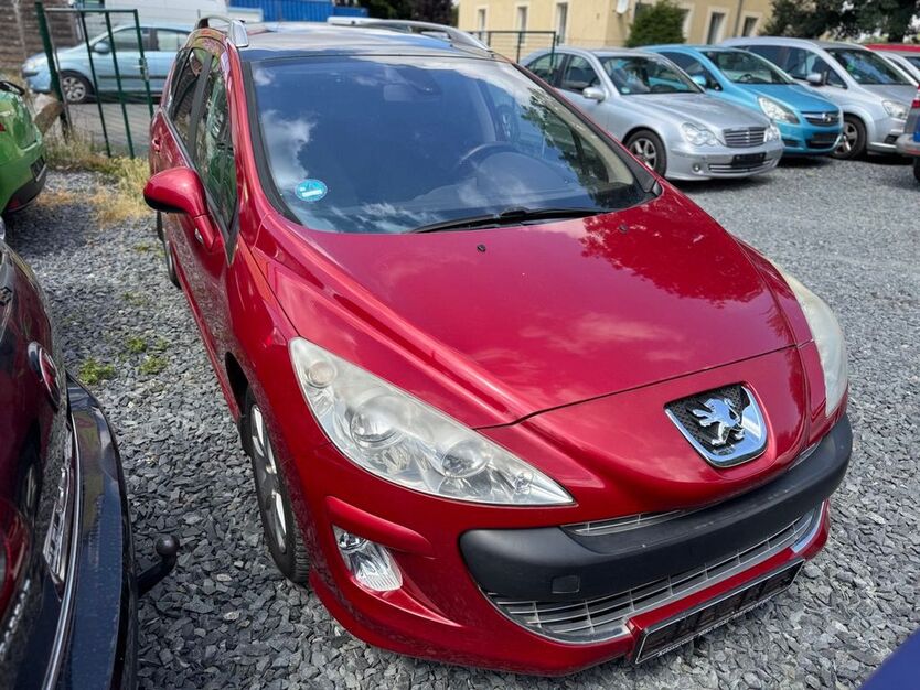 Peugeot 308 167.000 km 2.500 € Dresden 01159