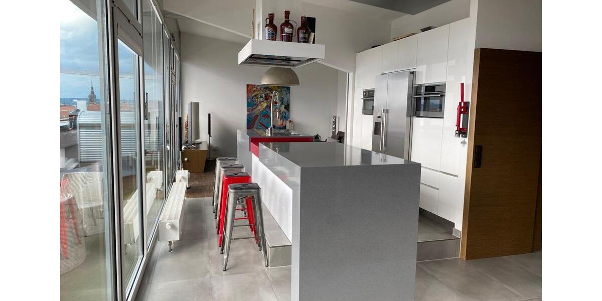 Citylights & Ballons – Penthouse mit besonderem Flair und EBK! 1 zimmer