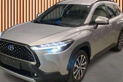 Toyota Corolla Cross 3.100 km 33.980 &euro; Dresden 01328