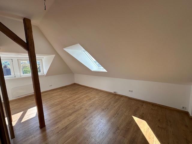 Dachgeschoßwohnung Dresden Cotta - 3 Zimmer, 92 m&sup2;, 911&euro; | Angebot:26624793