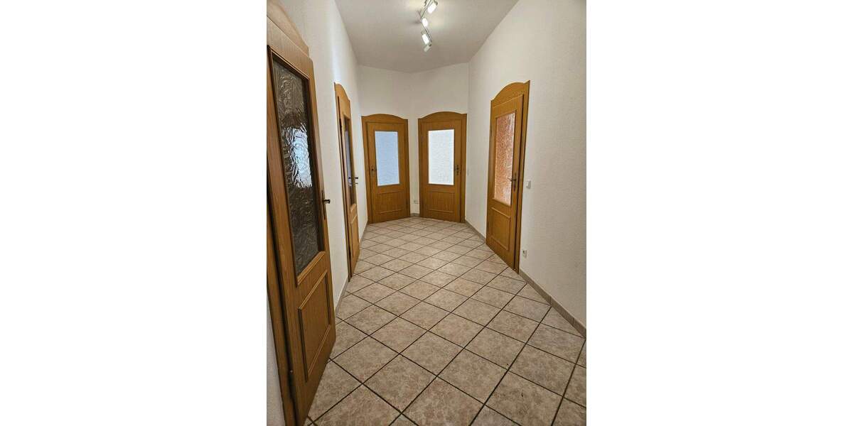 Etagenwohnung Wilsdruff - 3 Zimmer, 102 m&sup2;, 745&euro; | Angebot:24911994