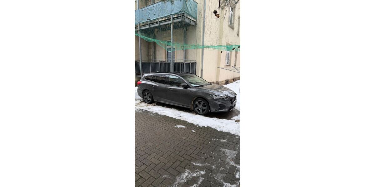 Ford Focus 81.000 km 15.950 &euro; Dresden 01159