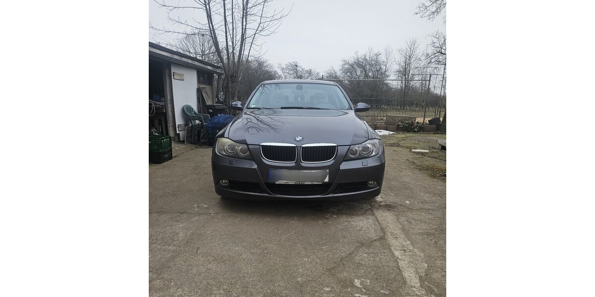 BMW E90 205.000 km 3.000 &euro; Coswig 01640