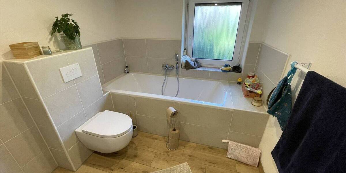 Einfamilienhaus Großröhrsdorf - 7 Zimmer, 185 m&sup2;, 365.000&euro; | Angebot:25704941