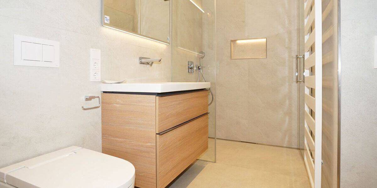 Etagenwohnung Dresden Striesen-Ost - 4 Zimmer, 103 m&sup2;, 1.995&euro; | Angebot:26684462