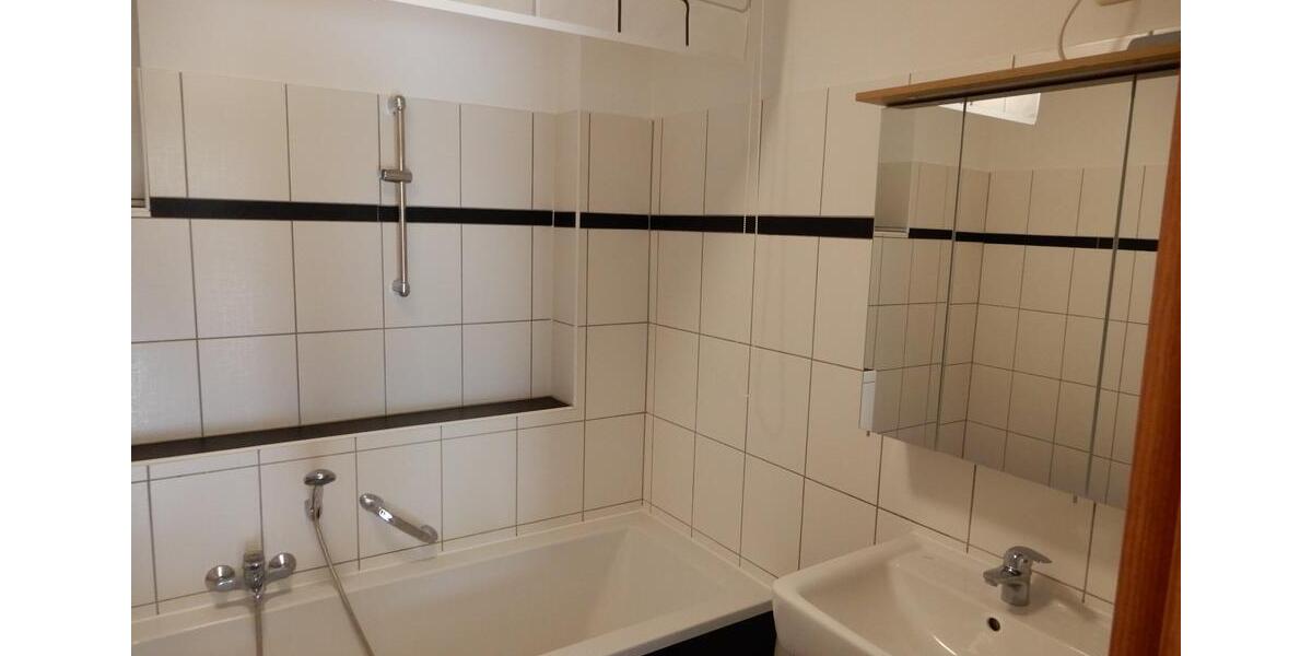 Einfamilienhaus Dresden Klotzsche - 8 Zimmer, 215 m&sup2;, 590.000&euro; | Angebot:27119340