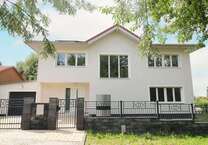 Haus zum Kaufen in Dresden 860.000 € 240.25 m²