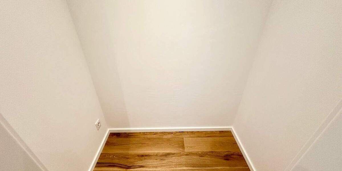 Etagenwohnung Dresden Leipziger Vorstadt - 3 Zimmer, 83 m&sup2;, 1.500&euro; | Angebot:25748877
