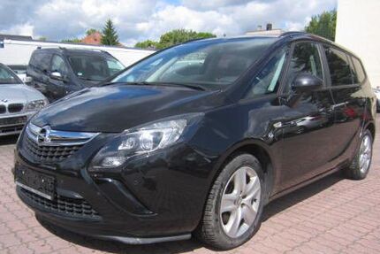 Opel Zafira Tourer 126.176 km 7.999 &euro; Dresden 01219
