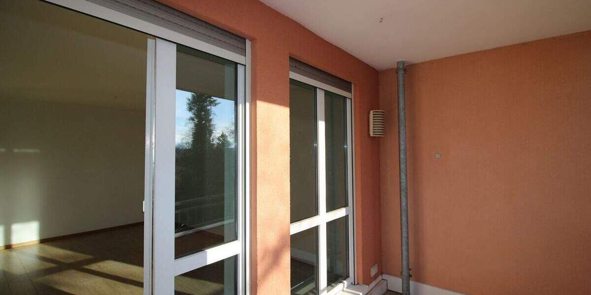 +++ Traumwohnung im beliebten Stadtteil Bühlau- mit Fahrstuhl! +++ 2 zimmer