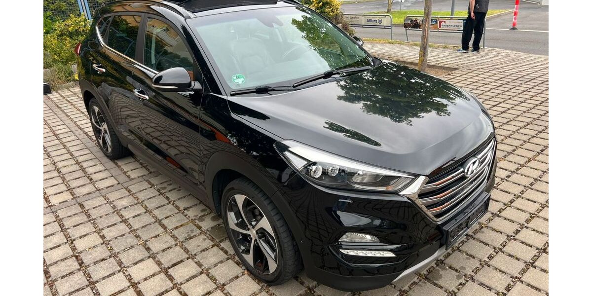 Hyundai TUCSON 99.000 km 17.700 &euro; Dresden 01139
