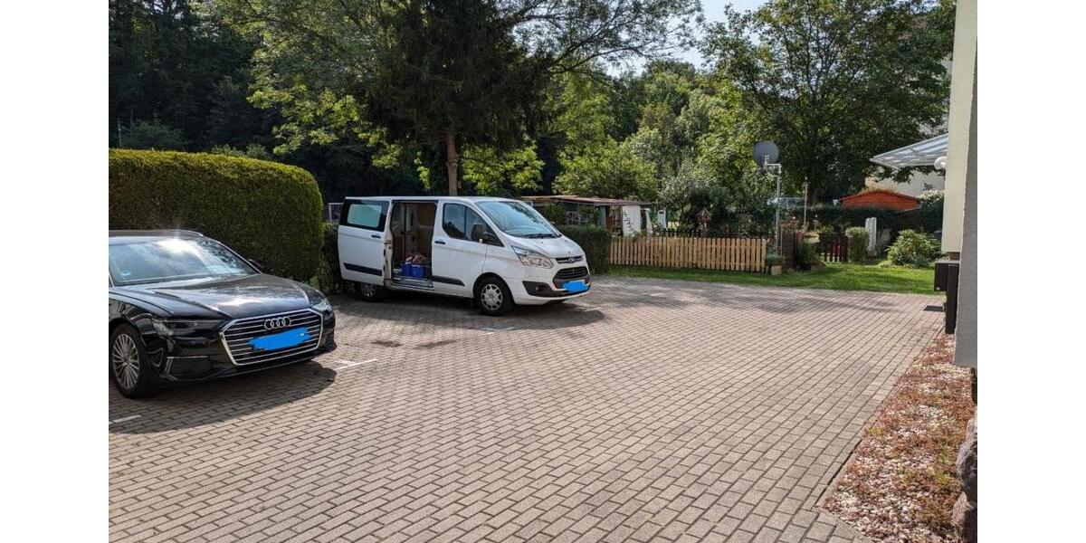 Ruhige frisch renovierte 3 Zimmer Wohnung mit eigenem Garten 3 zimmer