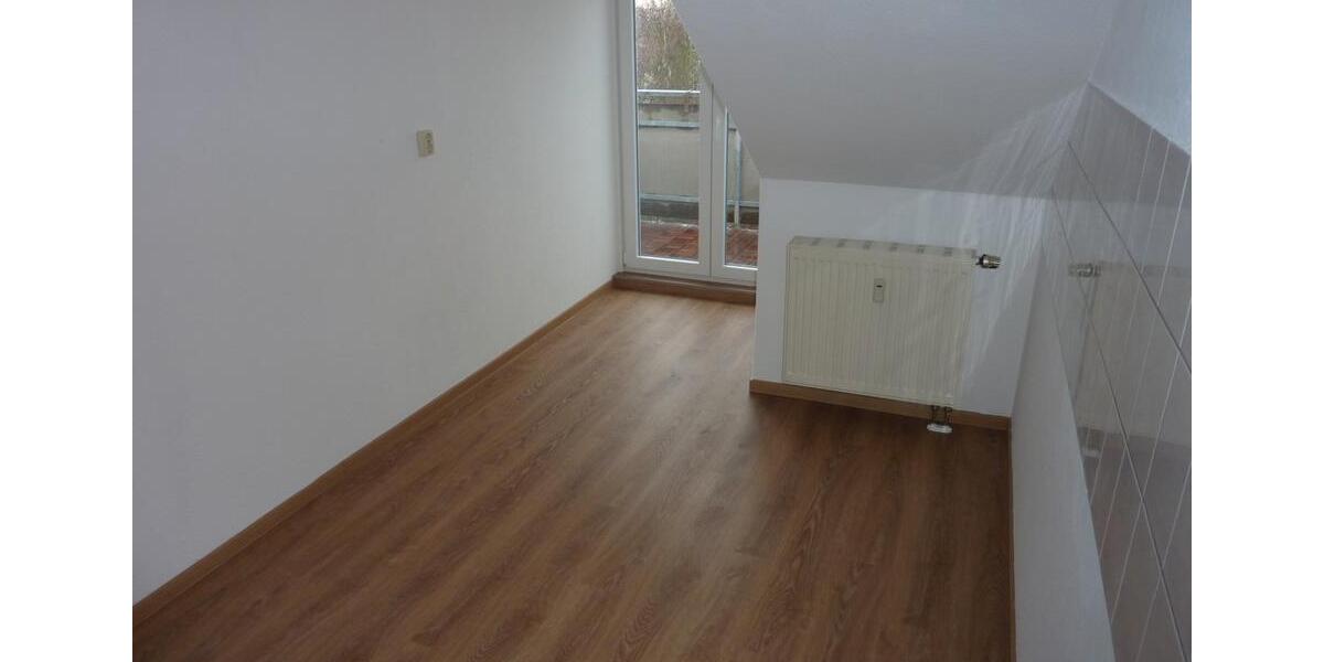 Dachgeschoßwohnung Dresden Pieschen - 3 Zimmer, 83 m&sup2;, 290.000&euro; | Angebot:26876278