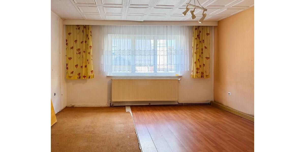 Einfamilienhaus Königstein - 4 Zimmer, 117 m&sup2;, 140.000&euro; | Angebot:26683270