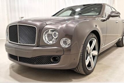 Bentley Mulsanne 86.652 km 82.999 &euro; Dresden 01157