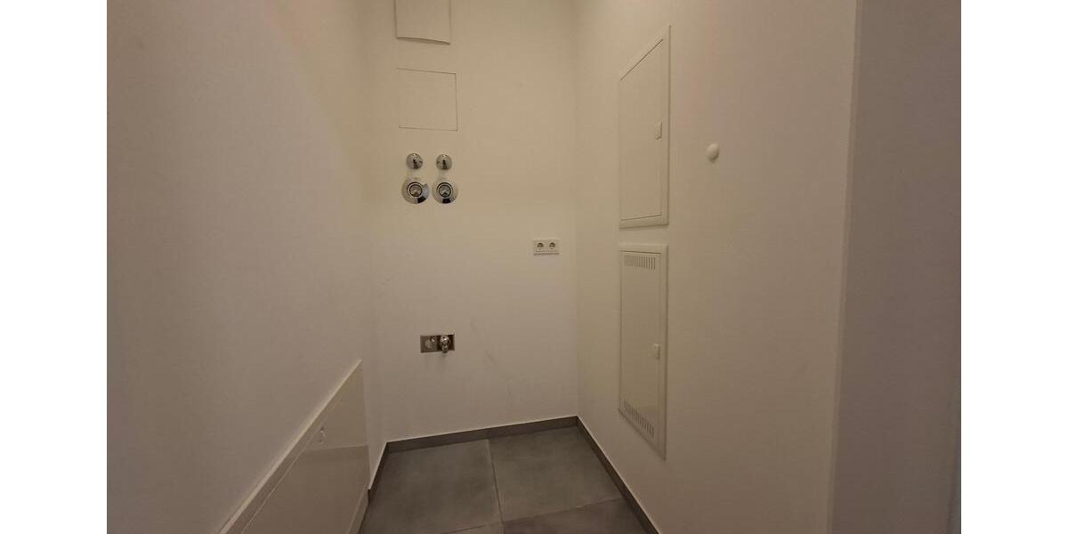 Etagenwohnung Dresden Plauen - 4 Zimmer, 165 m&sup2;, 2.235&euro; | Angebot:25054412
