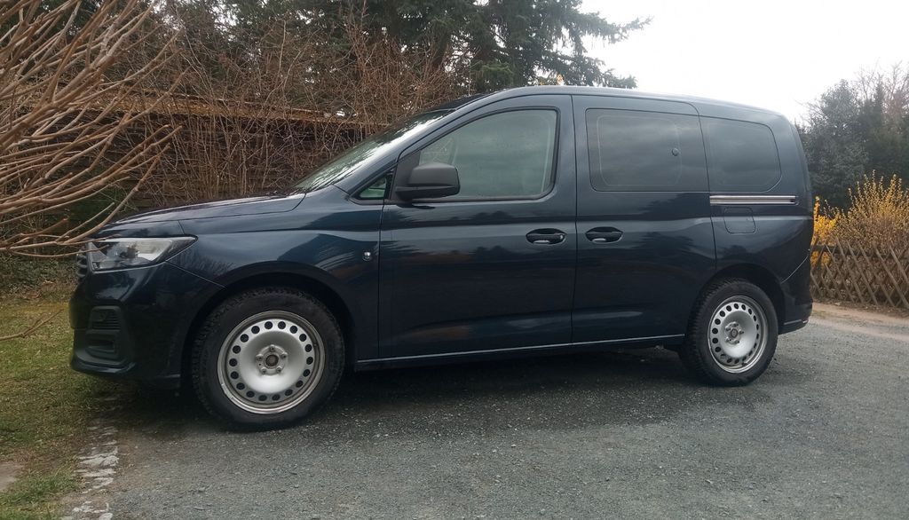 Ford Tourneo Connect 19.000 km 22.990 &euro; Dresden 01156