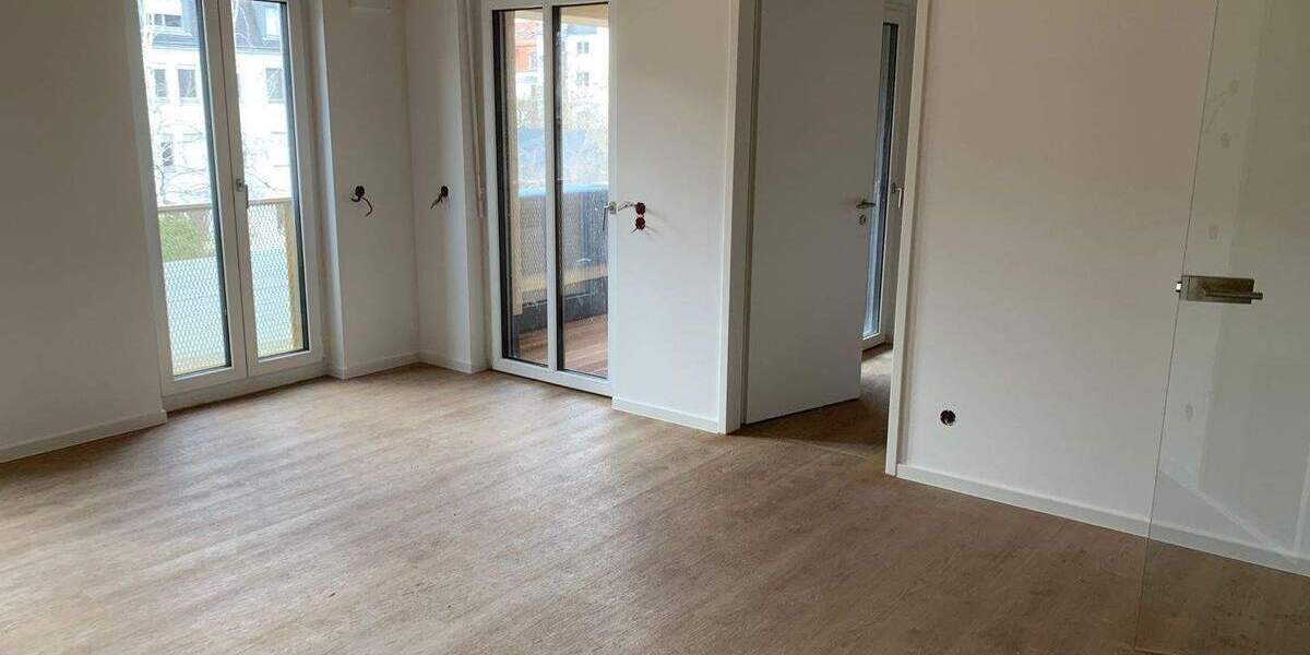 Etagenwohnung Dresden Äußere Neustadt - 3 Zimmer, 94 m&sup2;, 1.500&euro; | Angebot:25818456