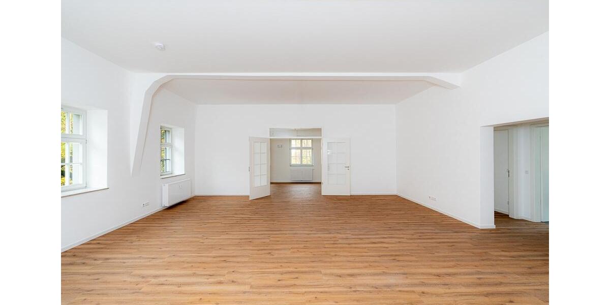 Etagenwohnung Dresden Loschwitz - 6 Zimmer, 216 m&sup2;, 2.700&euro; | Angebot:23432214