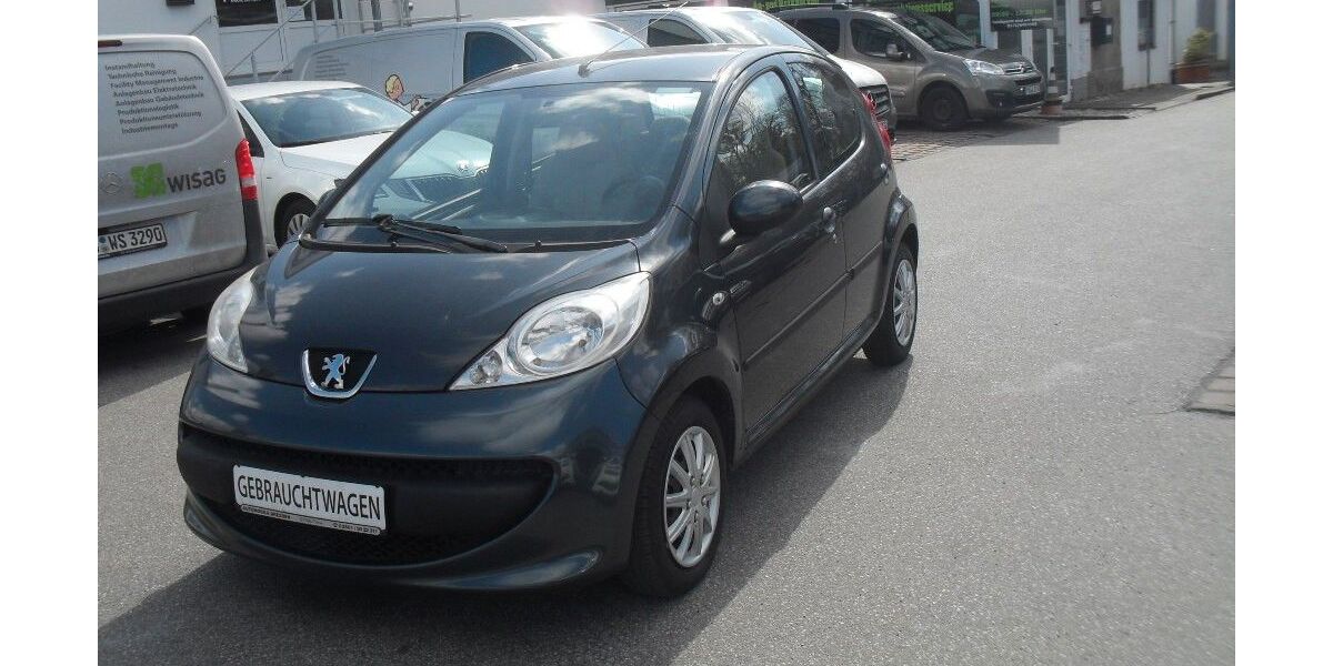 Peugeot 107 71.200 km 3.480 &euro; Pirna 01796