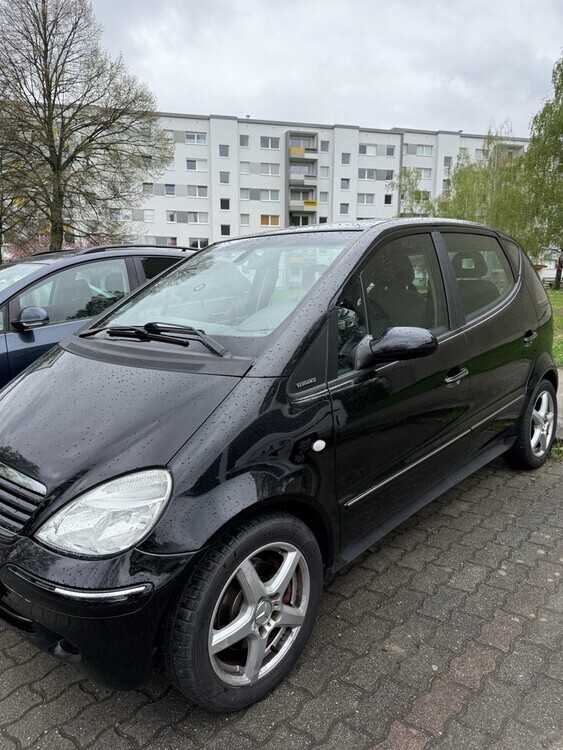 Mercedes-Benz A 190 16.000 km 1.600 € Dresden 01067