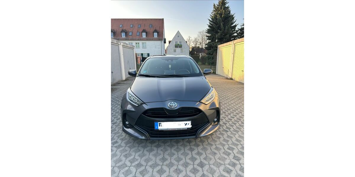Toyota Yaris 8.407 km 18.300 &euro; Dresden 01279