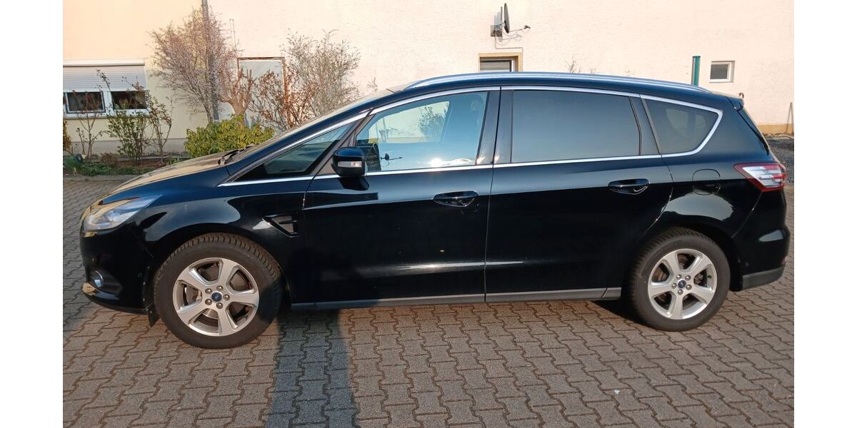 Ford S-Max 95.735 km 14.500 &euro; Niederau 01689