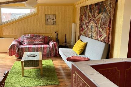 Große helle Dachgeschosswohnung + Balkon + Badewanne zimmer