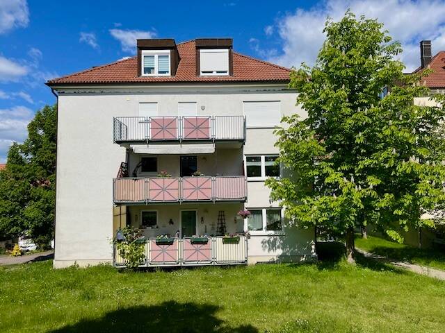 HELLE 3-RAUM Wohnung MIT SÜD-BALKON