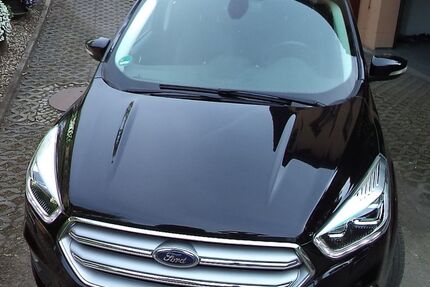 Ford Kuga 125.000 km 15.700 &euro; DRESDEN 01259