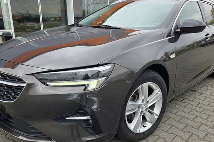 Opel Insignia Sports Tourer Elegance 47.149 km 15.250 &euro; Wilsdruff 01723