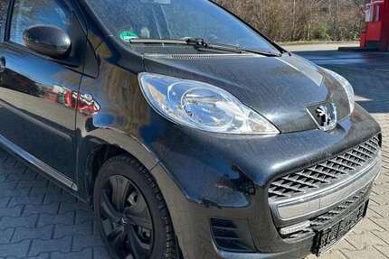 Peugeot 107 82.000 km 4.490 &euro; Pirna 01796