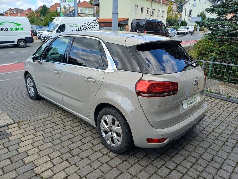 Citroen C4 SpaceTourer 1.2 PureTech Live 54.000 km 16.995 € Meißen 01662