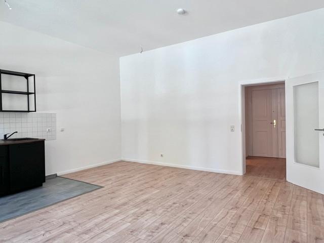 Etagenwohnung Dresden Cotta - 1 Zimmer, 40 m&sup2;, 490&euro; | Angebot:26455741