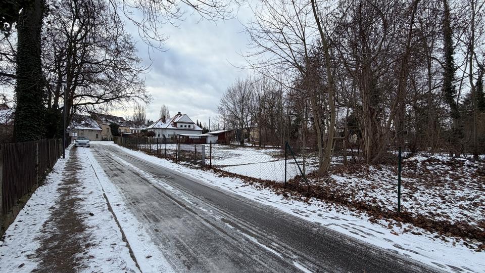 Frei Fläche zu vermieten in zentraler Lage von Radebeul zimmer