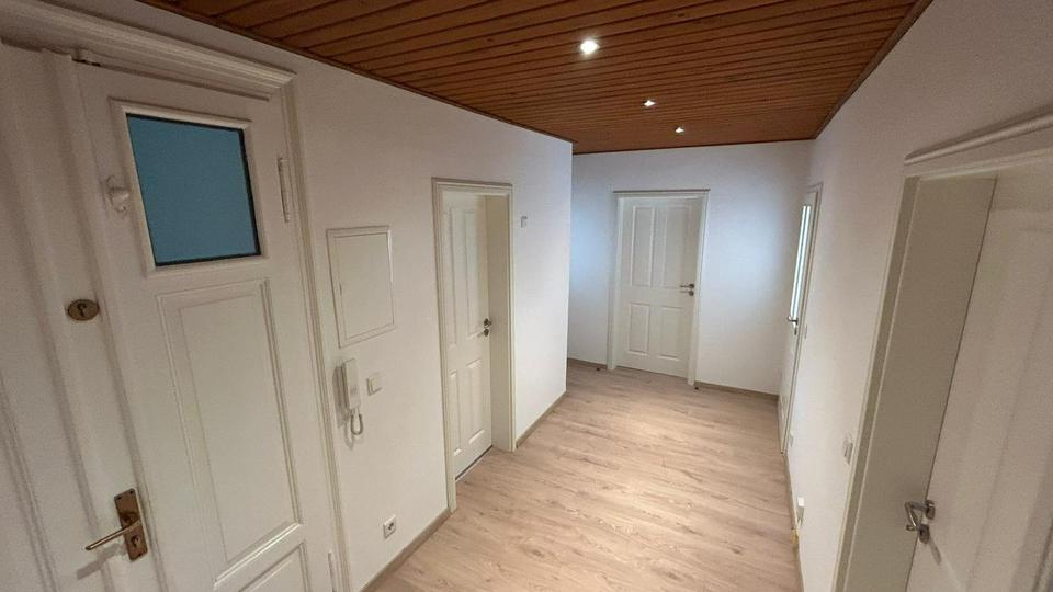 Etagenwohnung Heidenau - 2.5 Zimmer, 72 m&sup2;, 595&euro; | Angebot:25415863