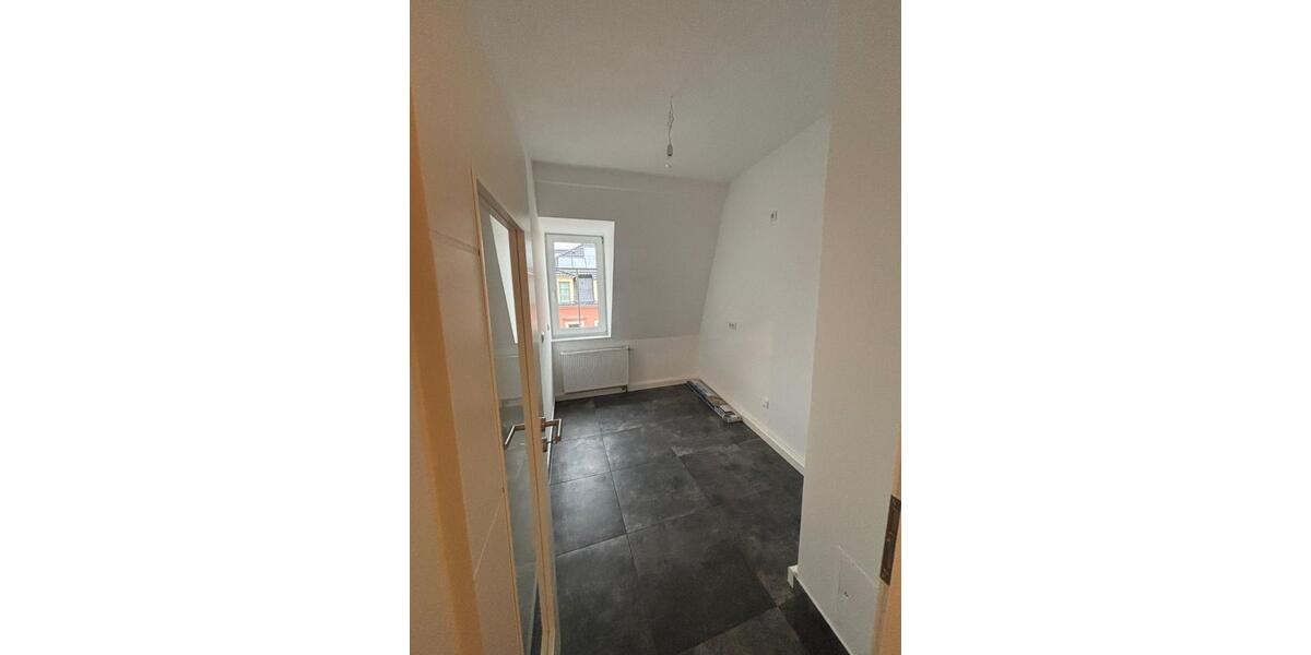 Dachgeschoßwohnung Dresden Pieschen - 3 Zimmer, 71 m&sup2;, 749&euro; | Angebot:25806594